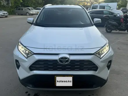 Toyota RAV4 2022 года за 13 400 000 тг. в Уральск – фото 10