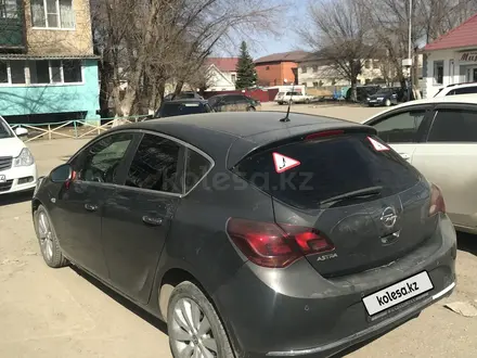 Opel Astra 2014 года за 5 000 000 тг. в Актобе – фото 3