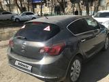 Opel Astra 2014 года за 5 000 000 тг. в Актобе – фото 4