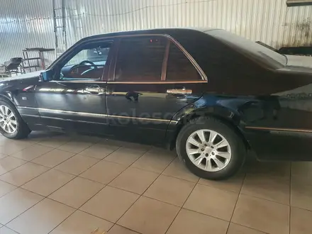 Mercedes-Benz S 320 1998 года за 6 500 000 тг. в Туркестан – фото 28