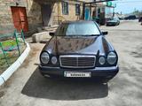 Mercedes-Benz E 230 1997 года за 2 700 000 тг. в Караганда – фото 3