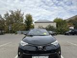 Toyota RAV4 2016 года за 10 300 000 тг. в Астана – фото 3