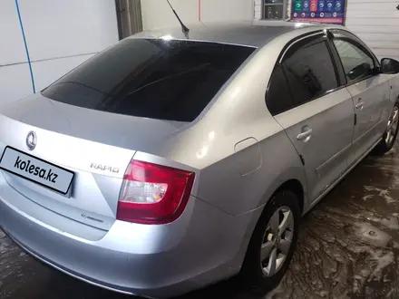 Skoda Rapid 2013 года за 4 700 000 тг. в Уральск – фото 3