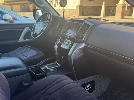 Toyota Land Cruiser 2013 года за 21 500 000 тг. в Актобе – фото 3