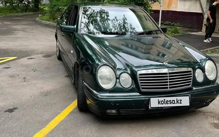 Mercedes-Benz E 320 1997 года за 2 900 000 тг. в Алматы