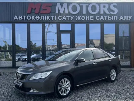 Toyota Camry 2014 года за 7 500 000 тг. в Актобе