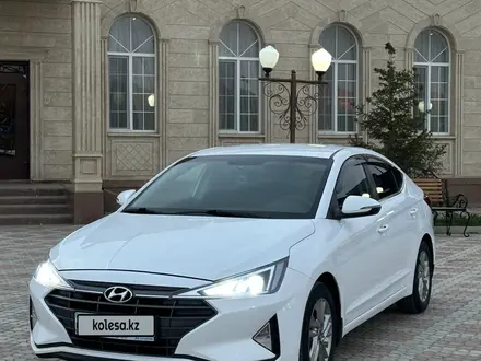 Hyundai Elantra 2019 года за 7 700 000 тг. в Уральск