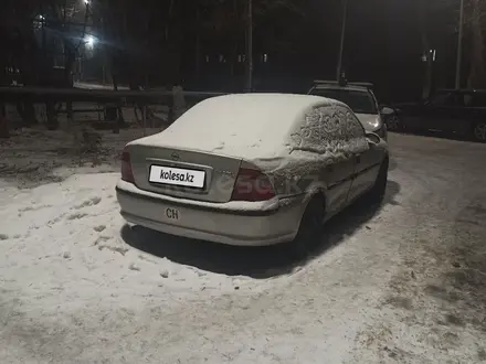 Opel Vectra 1997 года за 900 000 тг. в Караганда – фото 3