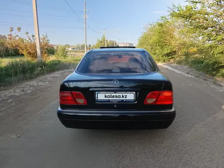 Mercedes-Benz E 280 1998 года за 3 200 000 тг. в Астана – фото 4
