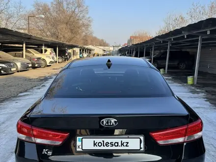 Kia K5 2019 года за 11 000 000 тг. в Алматы – фото 6