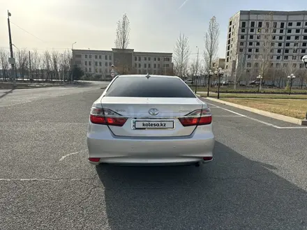 Toyota Camry 2015 года за 9 500 000 тг. в Атырау – фото 6