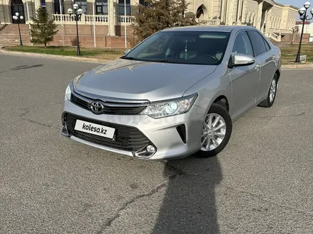 Toyota Camry 2015 года за 9 500 000 тг. в Атырау