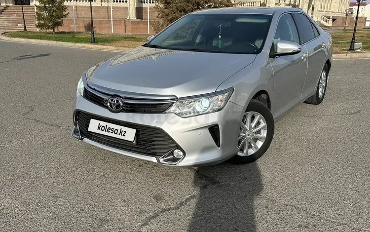 Toyota Camry 2015 годаүшін9 500 000 тг. в Атырау