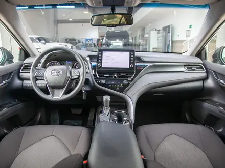 Toyota Camry 2021 года за 12 990 000 тг. в Алматы – фото 12