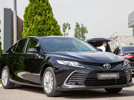 Toyota Camry 2021 года за 12 990 000 тг. в Алматы – фото 9