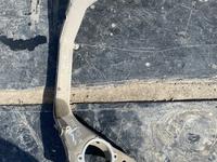 Балка передняя верхняя под подушки на Фольксваген Туарег 3.2 литра за 15 000 тг. в Караганда