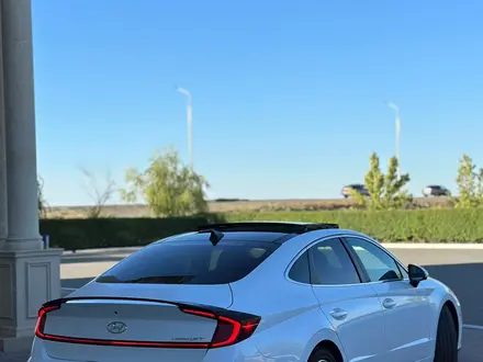 Hyundai Sonata 2020 года за 9 000 000 тг. в Атырау – фото 3