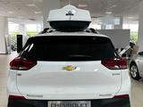 Chevrolet Tracker Premier 2024 года за 8 490 000 тг. в Караганда – фото 2