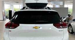 Chevrolet Tracker Premier 2025 года за 10 240 000 тг. в Караганда – фото 2