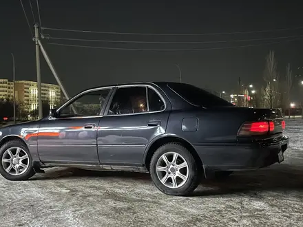 Toyota Camry 1993 года за 1 100 000 тг. в Кокшетау – фото 2