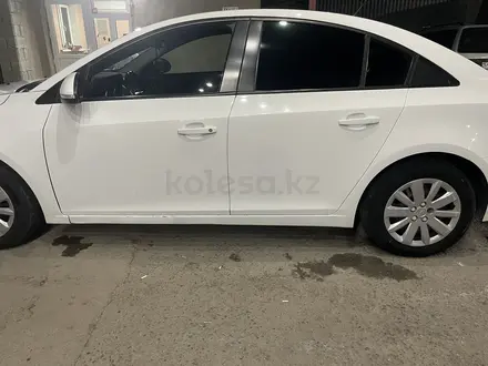 Chevrolet Cruze 2014 года за 4 300 000 тг. в Шымкент – фото 6