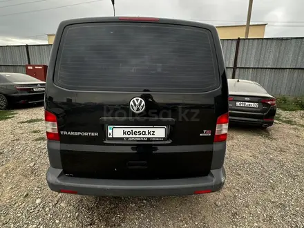 Volkswagen Transporter 2011 года за 8 236 500 тг. в Алматы – фото 2