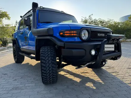 Toyota FJ Cruiser 2006 года за 12 800 000 тг. в Актау – фото 3