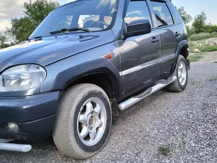 Chevrolet Niva 2006 года за 2 500 000 тг. в Актобе – фото 10