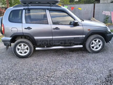 Chevrolet Niva 2006 года за 2 500 000 тг. в Актобе – фото 16