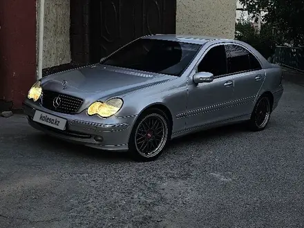 Mercedes-Benz C 200 2002 года за 4 000 000 тг. в Шымкент – фото 7