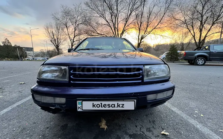 Volkswagen Vento 1996 годаfor1 050 000 тг. в Шымкент