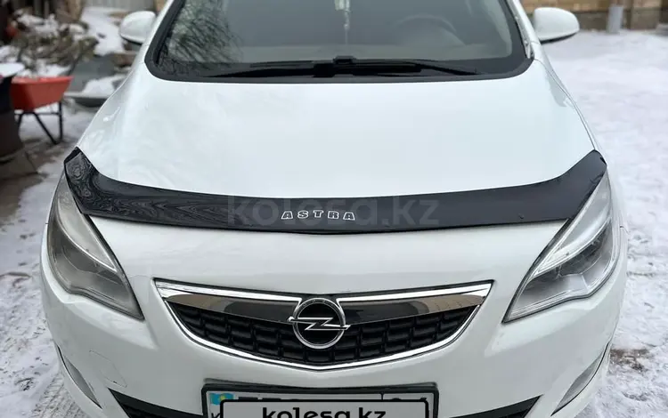 Opel Astra 2011 года за 4 000 000 тг. в Актобе