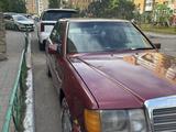 Mercedes-Benz E 230 1993 года за 1 150 000 тг. в Астана – фото 2
