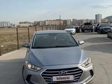 Hyundai Elantra 2016 годаfor5 500 000 тг. в Атырау – фото 2