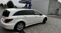 Mercedes-Benz R 500 2006 года за 6 000 000 тг. в Шу – фото 4
