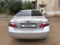 Toyota Camry 2006 года за 4 500 000 тг. в Актобе – фото 2