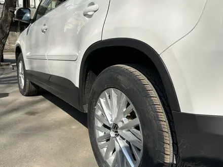 Volkswagen Tiguan 2010 года за 5 200 000 тг. в Алматы – фото 2