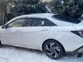 Hyundai Elantra 2022 года за 9 550 000 тг. в Алматы