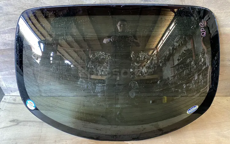 Стекло лобовое заднее на Ниссан Примера седан 2001-2008 за 80 000 тг. в Алматы