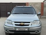 Chevrolet Niva 2014 годаүшін2 900 000 тг. в Актобе – фото 2