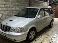 Kia Carnival 2002 года за 3 100 000 тг. в Арысь