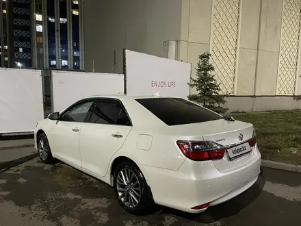 Toyota Camry 2017 года за 13 300 000 тг. в Астана – фото 11