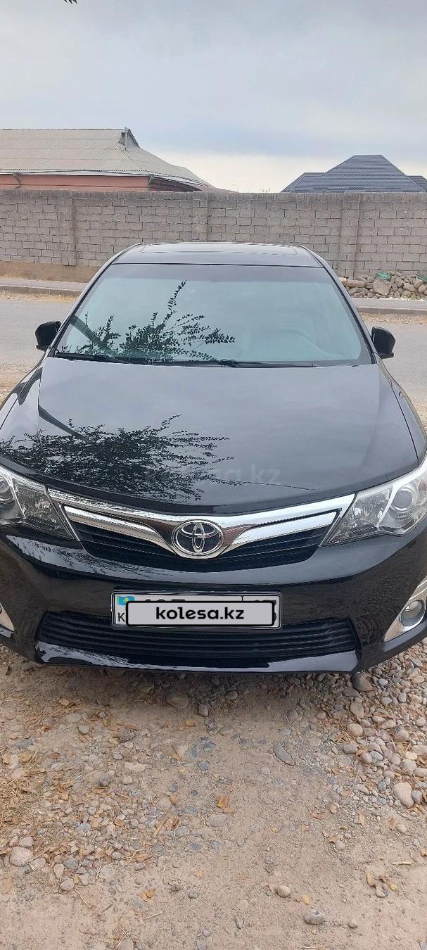 Toyota Camry 2011 г.