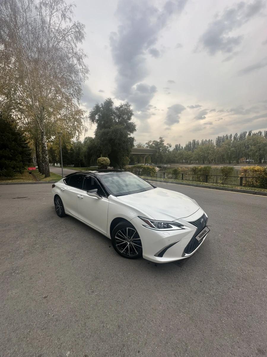 Lexus ES 250 2022 г.