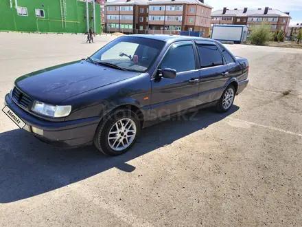 Volkswagen Passat 1993 года за 1 200 000 тг. в Актобе – фото 2