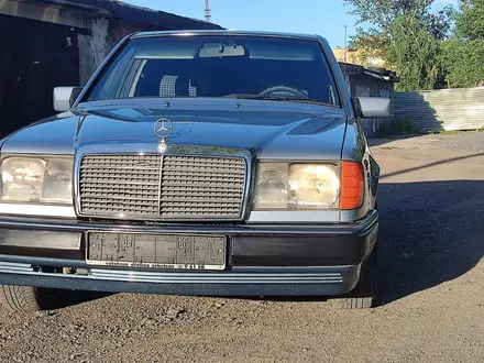 Mercedes-Benz E 260 1993 года за 2 650 000 тг. в Караганда – фото 8