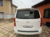 Hyundai Starex 2014 года за 8 300 000 тг. в Атырау – фото 3