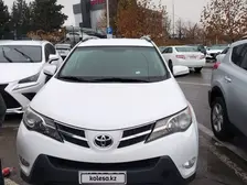 Toyota RAV4, 2015
