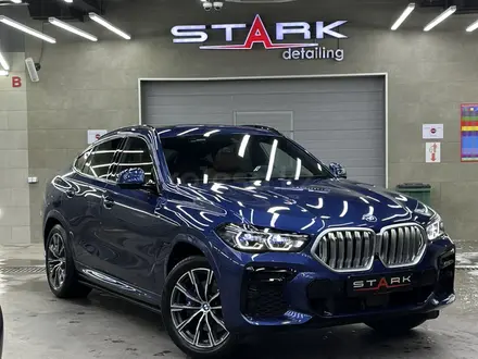 BMW X6 2022 года за 45 000 000 тг. в Астана