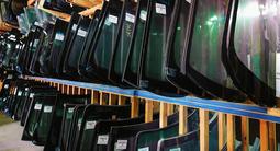 Антибликовые лобовые стекла на все марки авто за 22 000 тг. в Алматы – фото 4